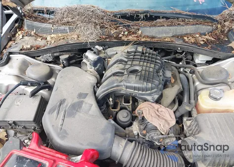 2013 Chrysler 300 Motown from USA, damaged, VIN 2C3CCAAG2DH574689